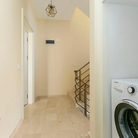 Paradise Town Cordelia Villa